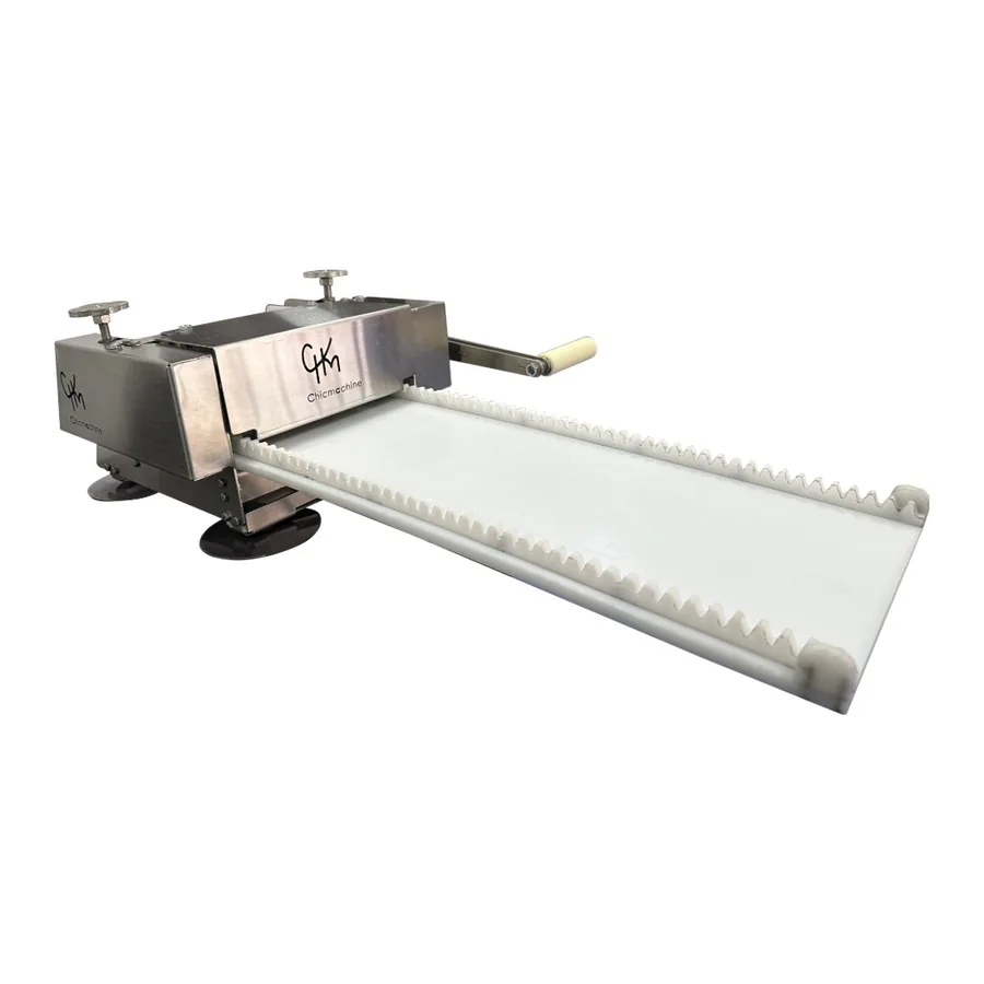 Laminadora manual Chicmachine — vista lateral con manivela
